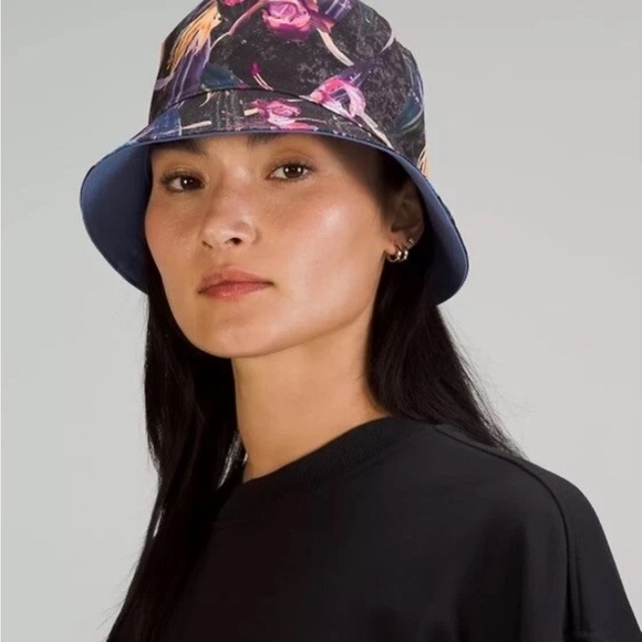Lululemon Athletica Both Ways Purple and Floral Bucket Hat - Picture 5 of 5